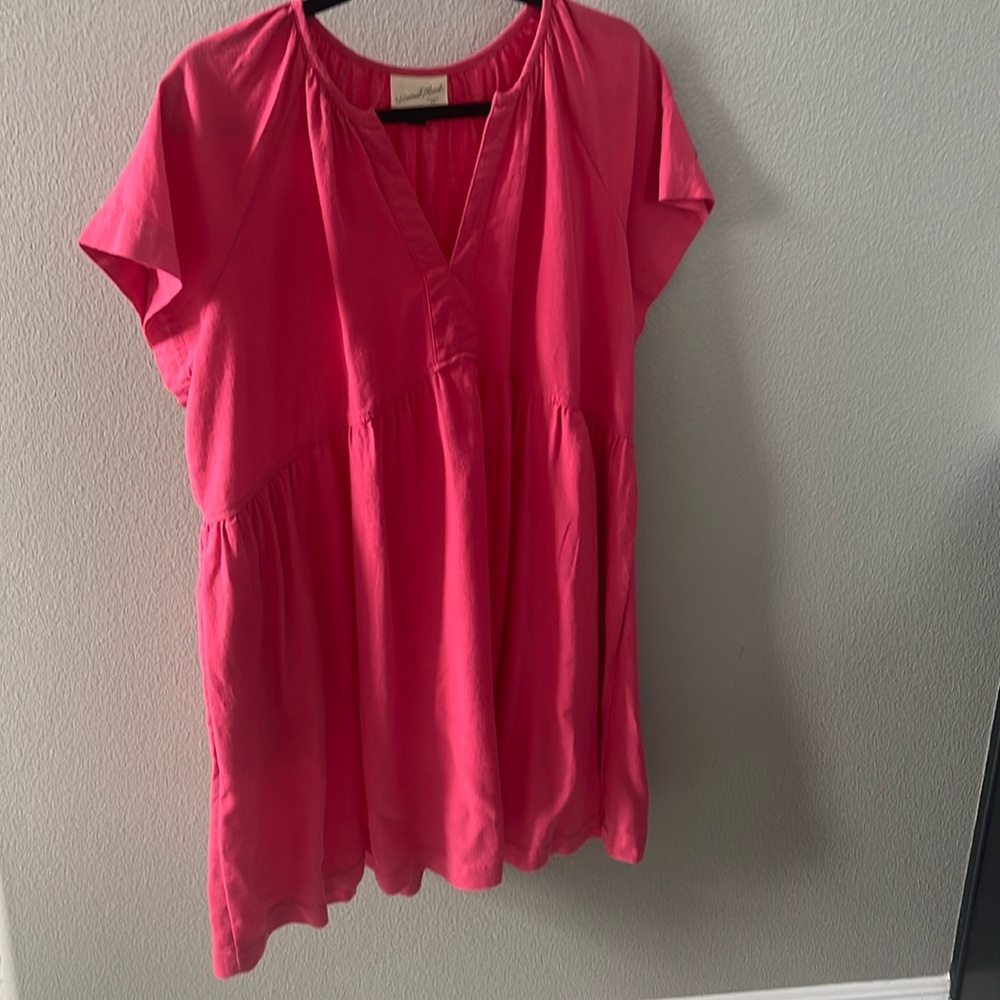 Cute fuchsia dress very flowy